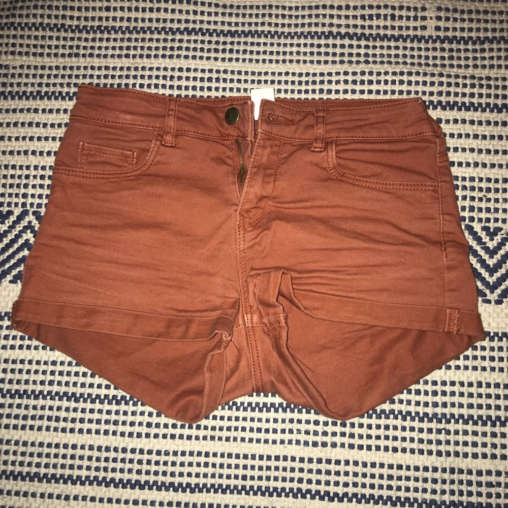 Reddish brown shorts from H&M